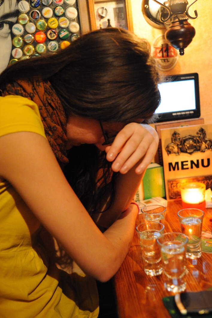 Zita már nem bírja a piát